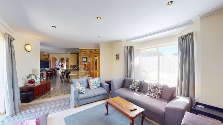 3 Bedroom Property for Sale in Summerstrand Eastern Cape